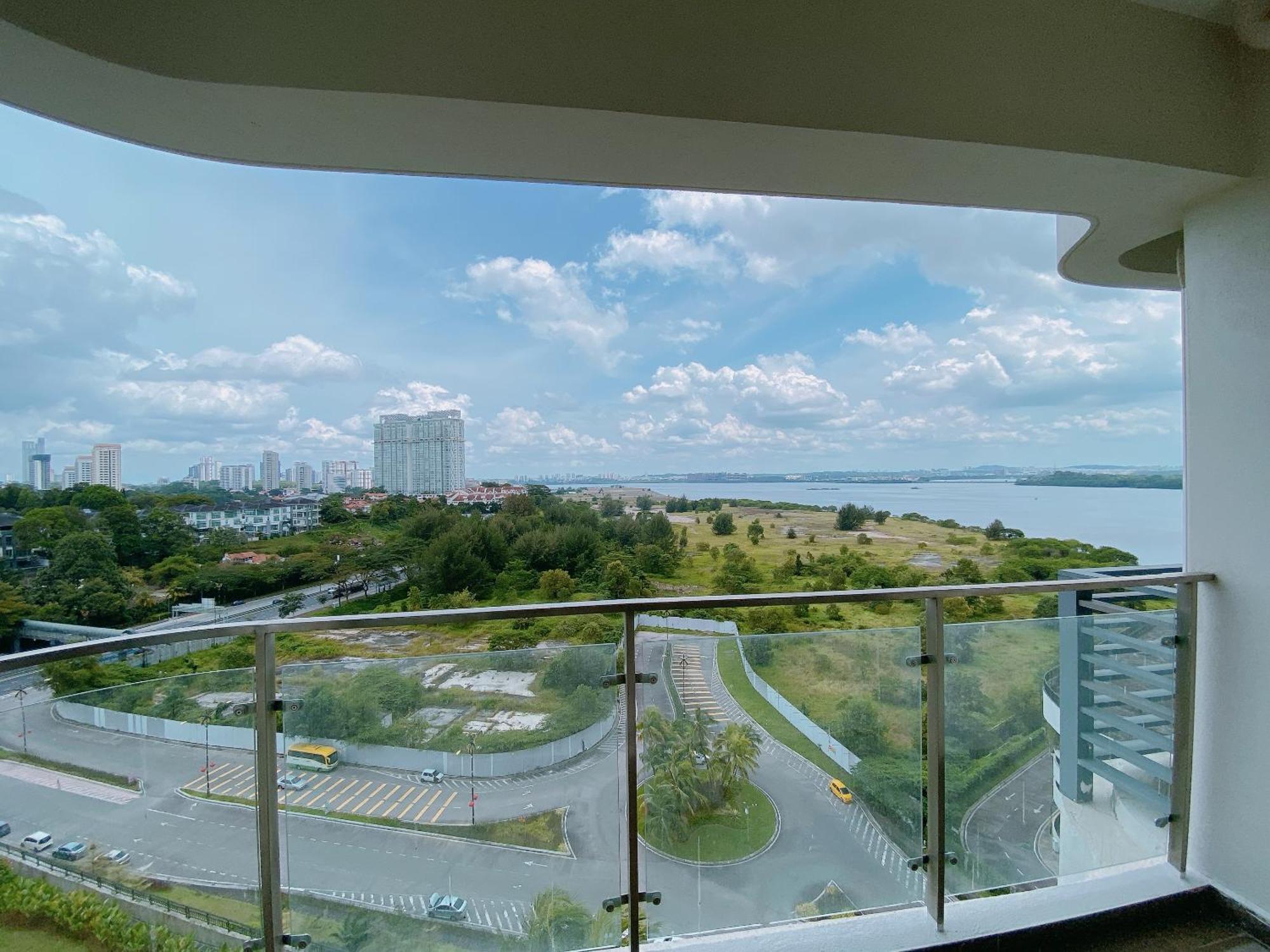Country Garden Danga Bay By Lions Bay Apartment Johor Bahru Room photo