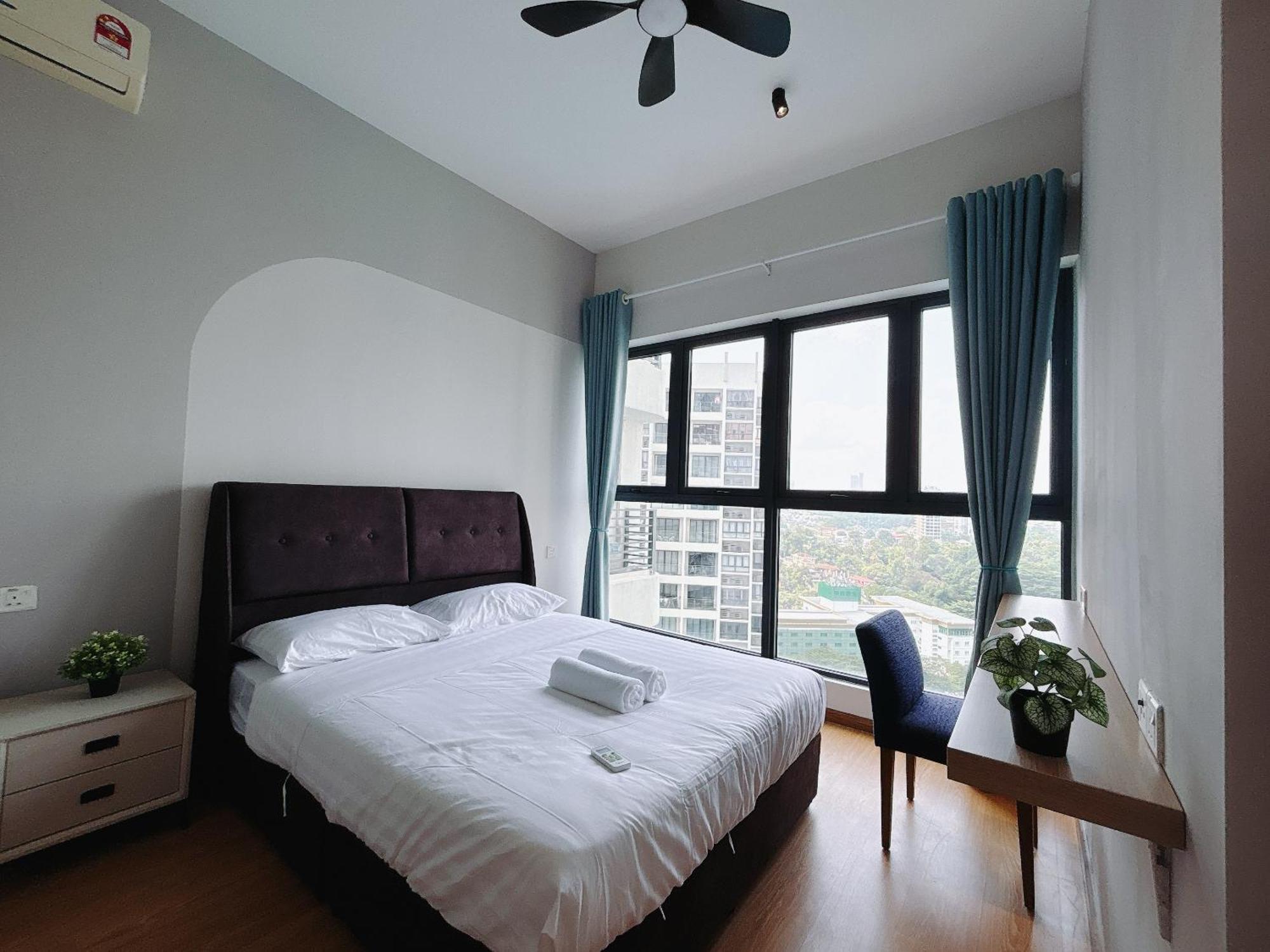 Country Garden Danga Bay By Lions Bay Apartment Johor Bahru Room photo