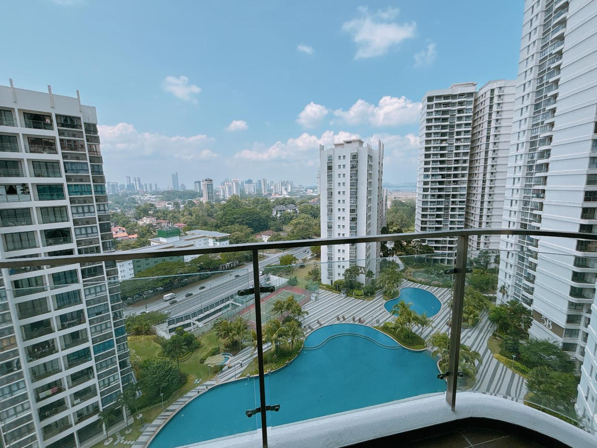 Country Garden Danga Bay By Lions Bay Apartment Johor Bahru Room photo